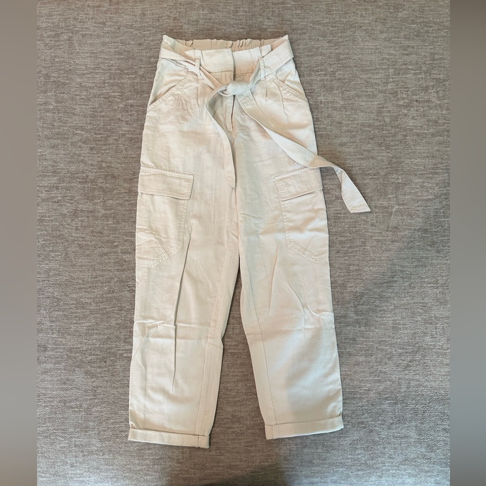 H&M High-Waisted Cream Cargo Pants